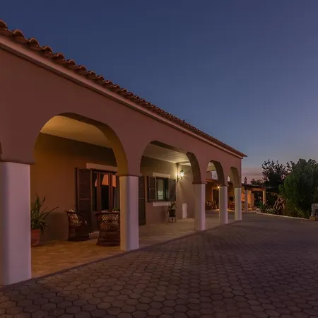 Arade Villa